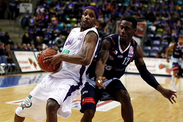 多为日裔背 多为日裔背