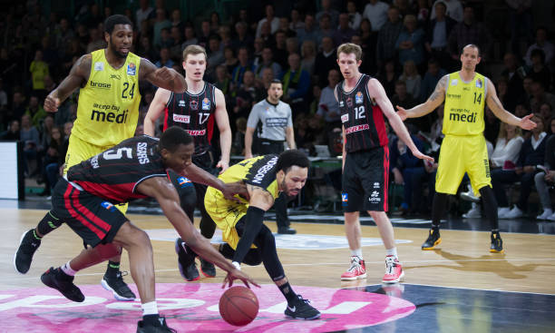 中国队本届东亚杯战绩：1胜2负 最终排名第三